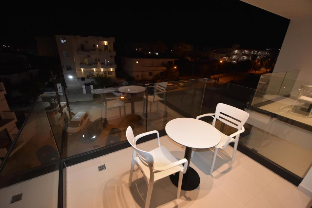 Agimi Hotel Ксамил Екстериор снимка