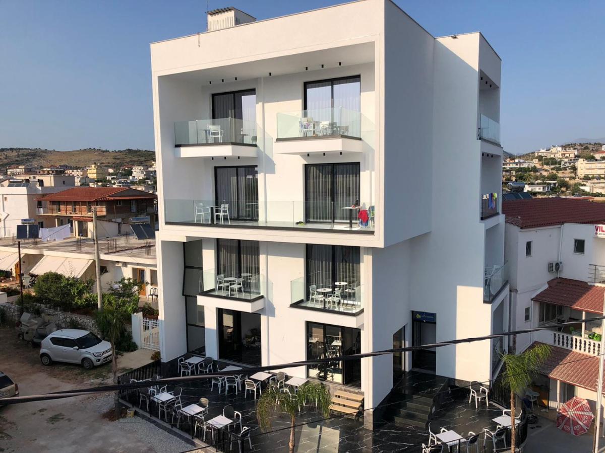 Agimi Hotel Ксамил Екстериор снимка