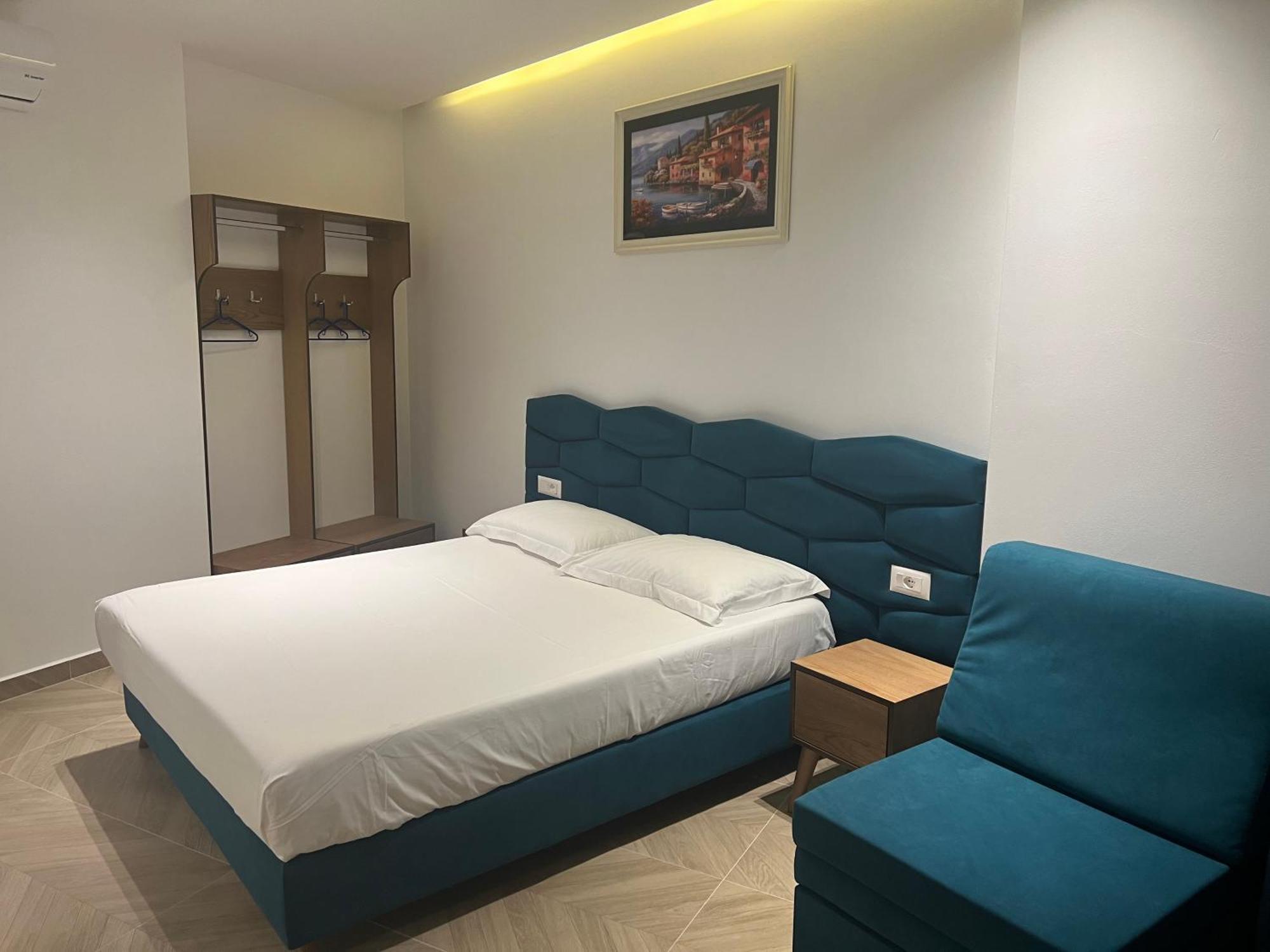 Agimi Hotel Ксамил Екстериор снимка