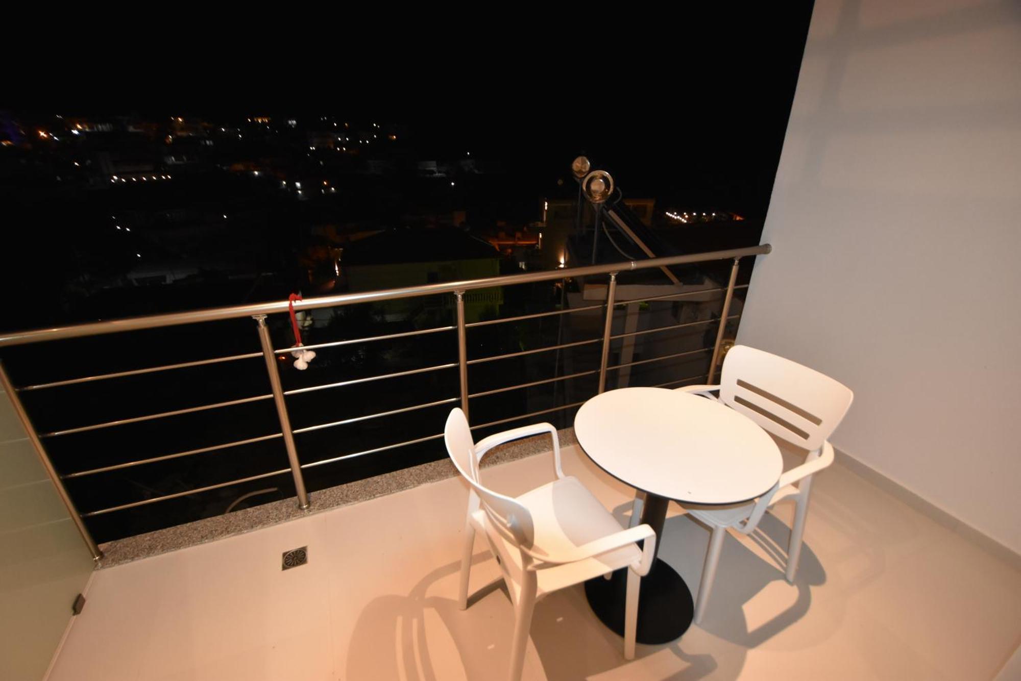 Agimi Hotel Ксамил Екстериор снимка