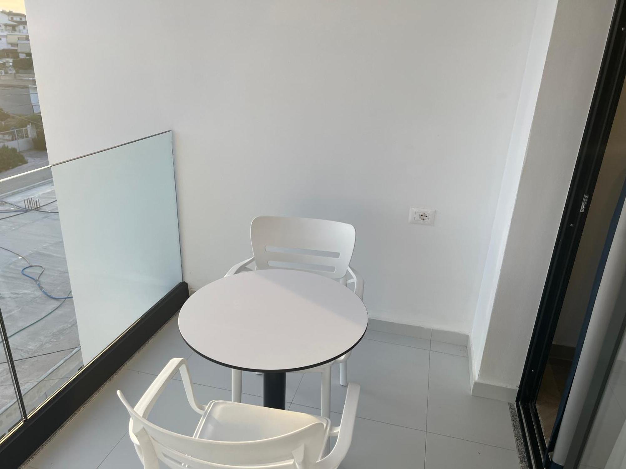 Agimi Hotel Ксамил Екстериор снимка