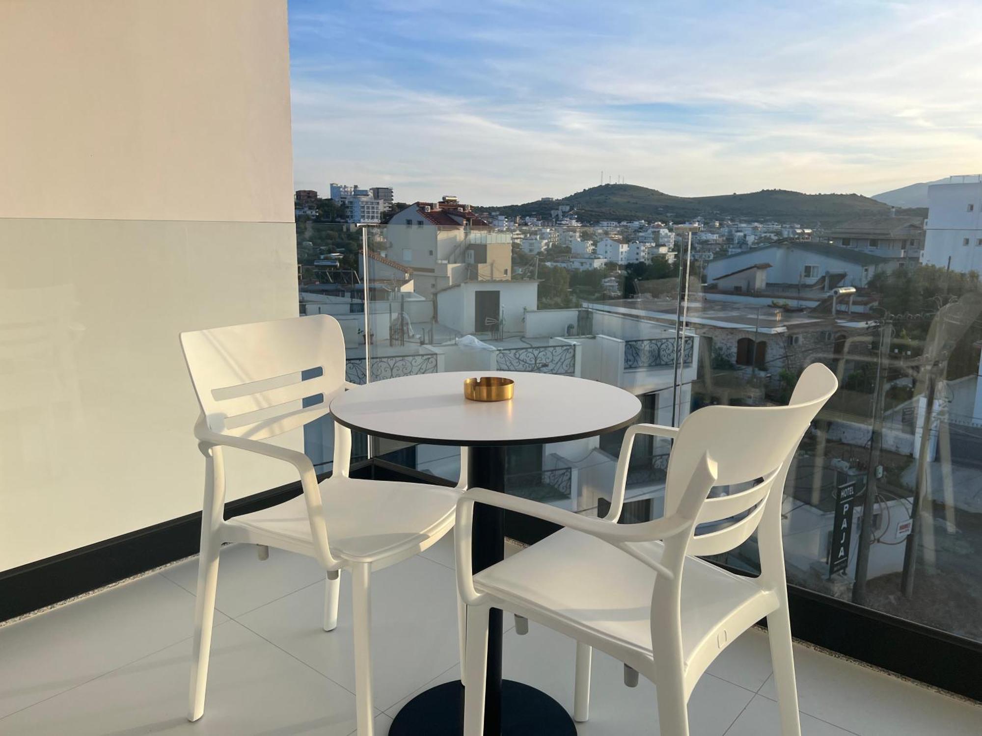Agimi Hotel Ксамил Екстериор снимка