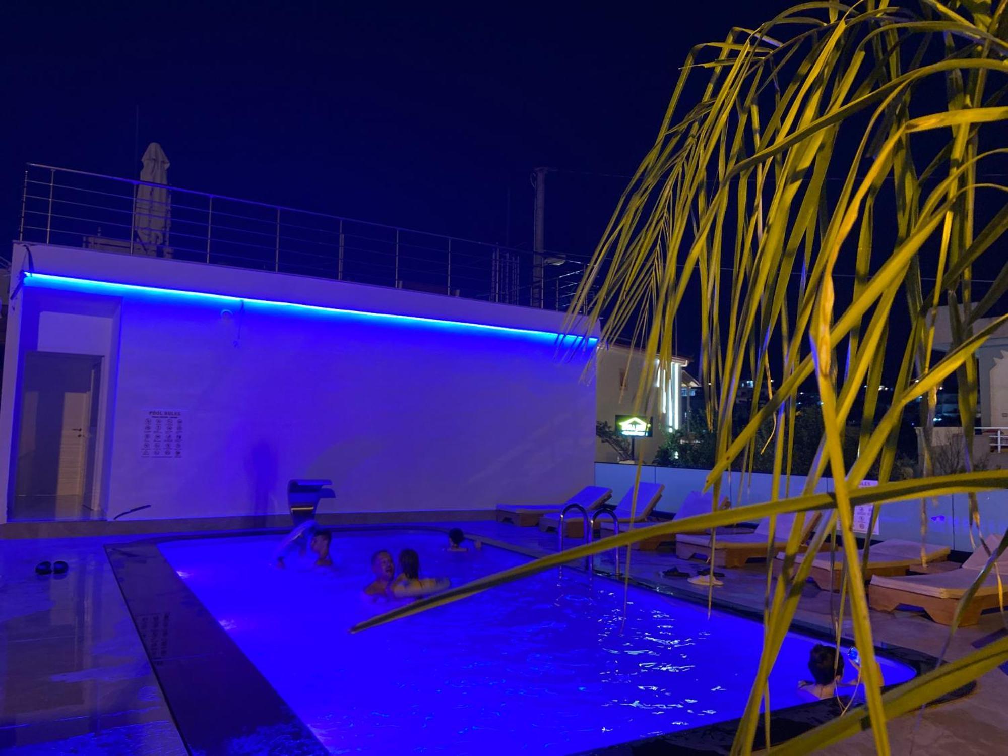 Agimi Hotel Ксамил Екстериор снимка